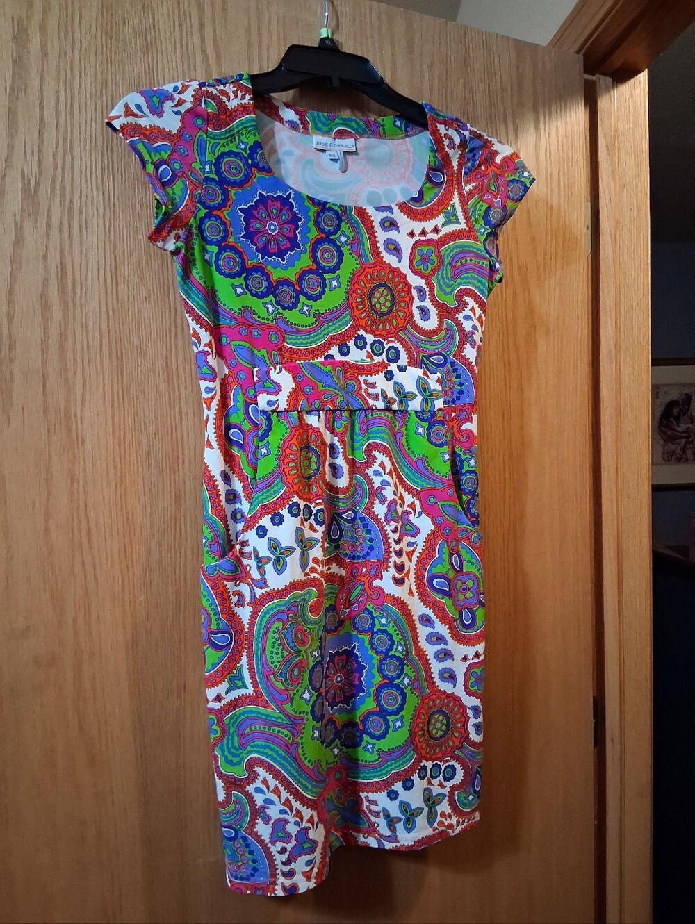 Jude Connally paisley geometric print dress artsy, wrinkle free, stretch, Pocket